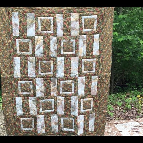 NWT. Hands Crafted Greens & Gold Quilt - Picture 1 of 13